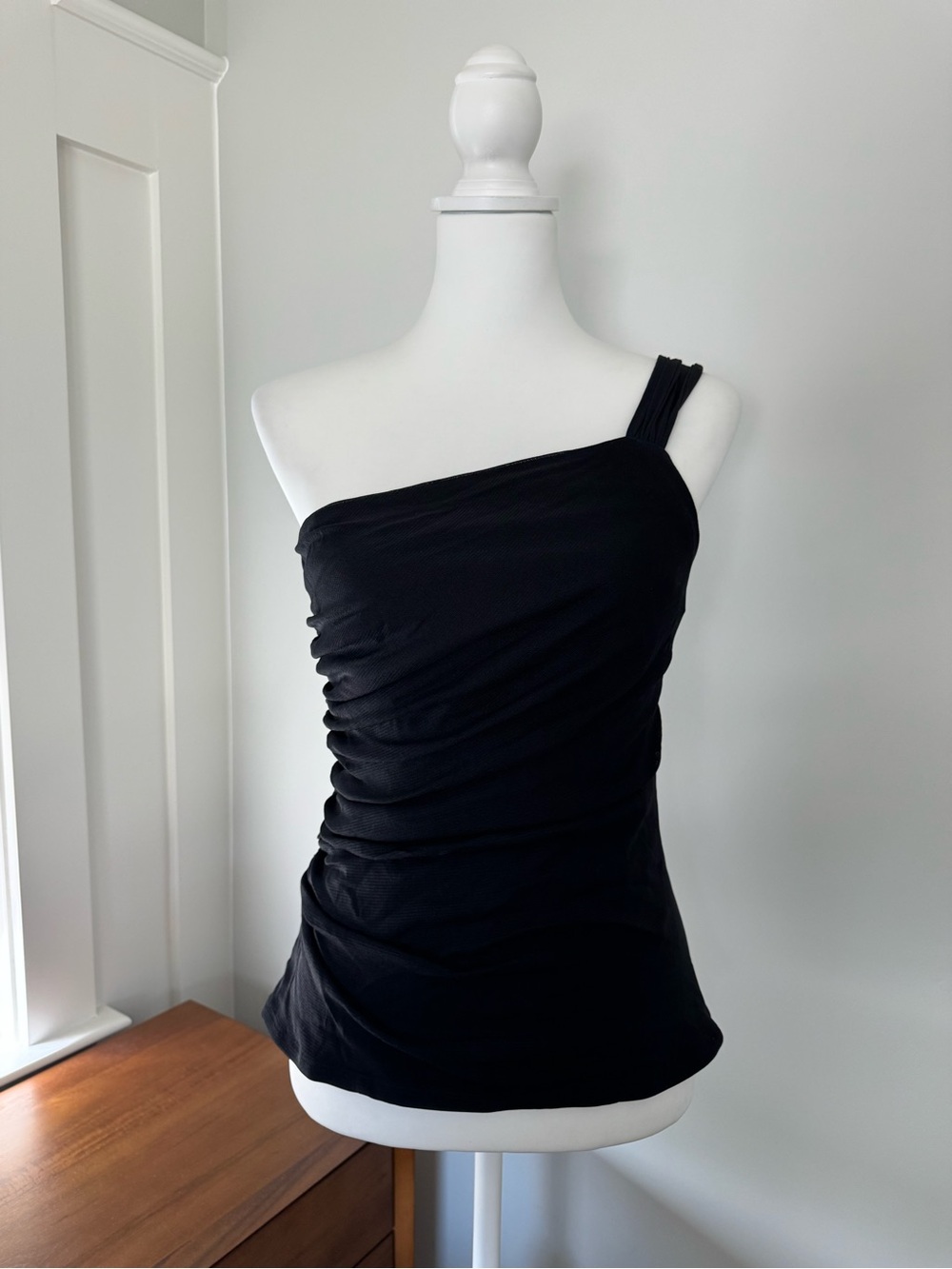 VTG Going Out Top Black One-Shoulder Ruched Mesh Layer Top